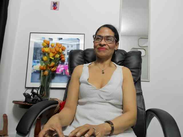Aries-Mature webcam