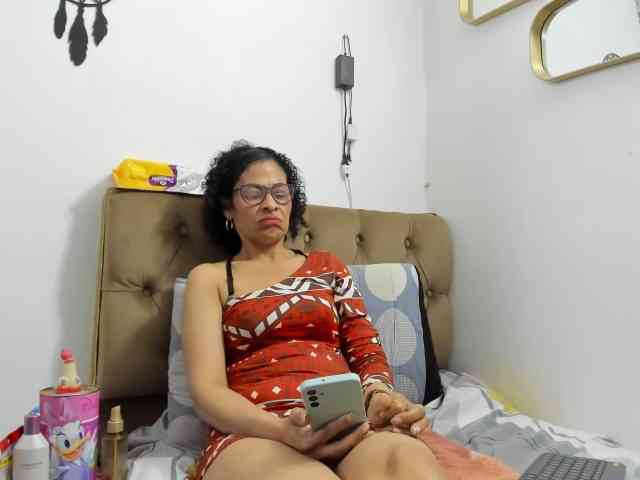 Aries-Mature webcam