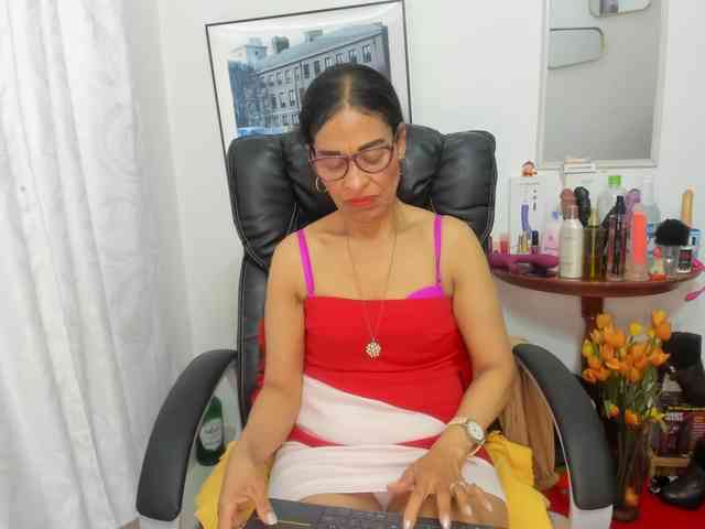 online web cam show Aries-Mature
