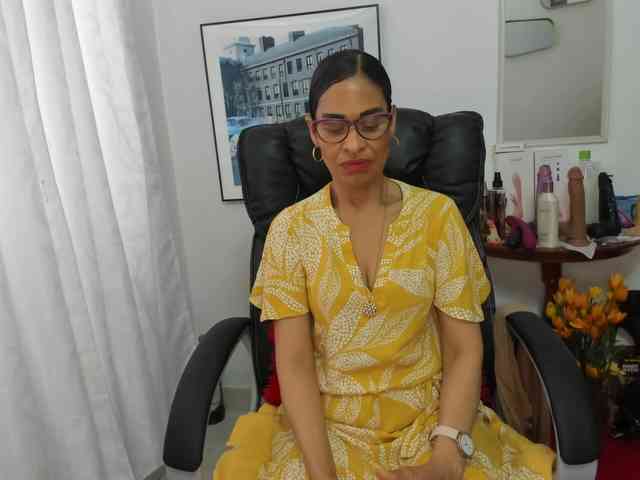 Aries-Mature webcam