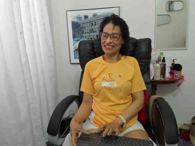 Aries-Mature webcam