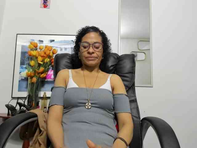 Aries-Mature webcam