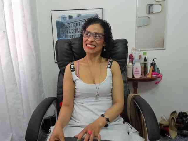 Aries-Mature webcam