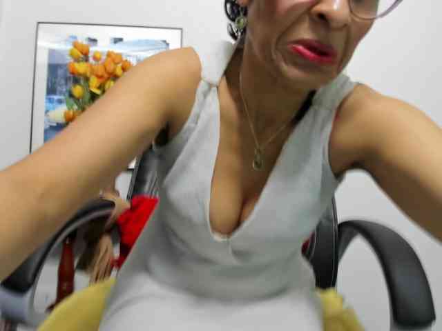 Aries-Mature webcam