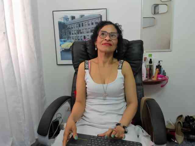 Aries-Mature webcam