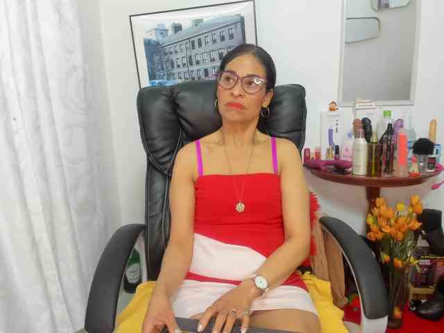 Aries-Mature webcam