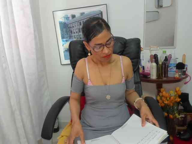 Aries-Mature webcam