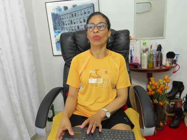 Aries-Mature webcam