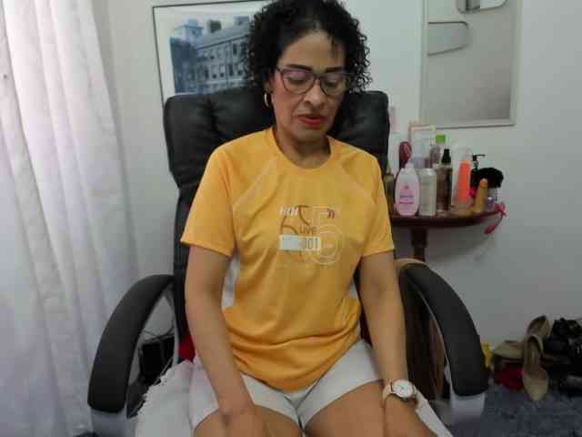 Aries-Mature webcam