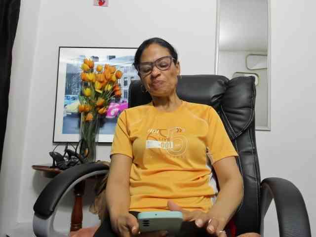 Aries-Mature webcam