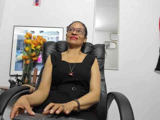 Aries-Mature webcam