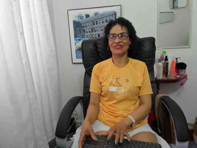 Aries-Mature webcam