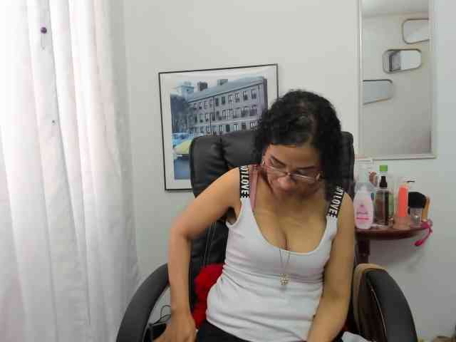Aries-Mature webcam