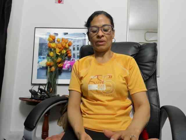 Aries-Mature webcam