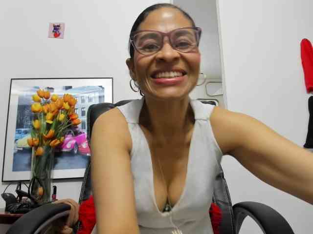 Aries-Mature webcam