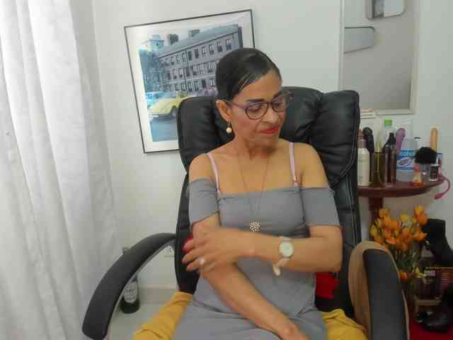 Aries-Mature webcam
