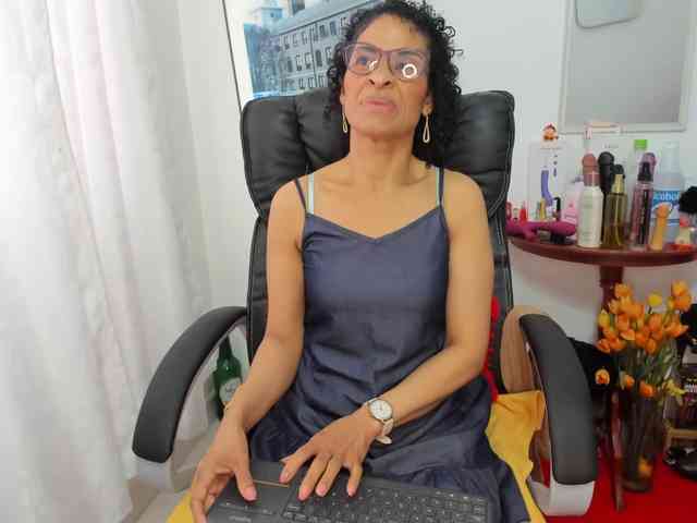 Aries-Mature webcam