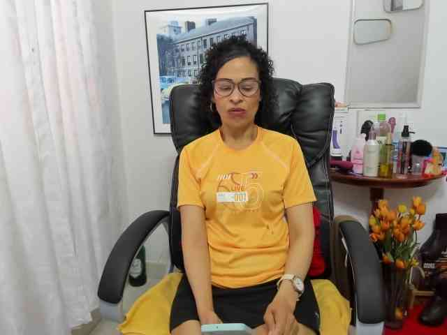 Aries-Mature webcam