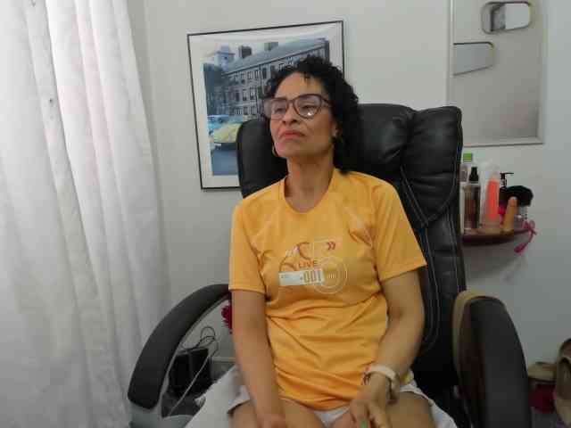 Aries-Mature webcam