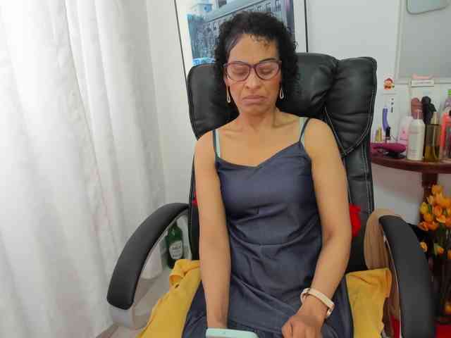 Aries-Mature webcam