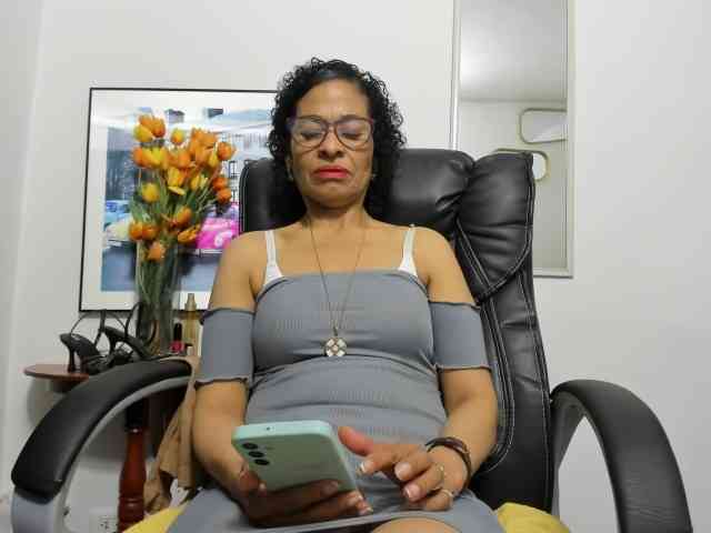 Aries-Mature webcam