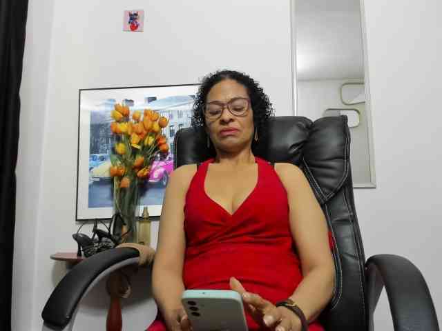Aries-Mature webcam