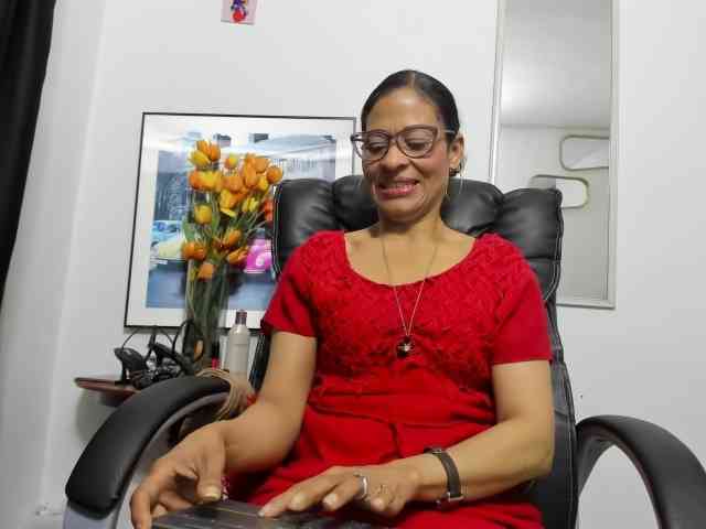 Aries-Mature webcam