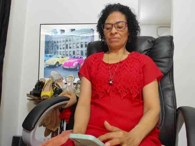 Aries-Mature Live Webcam on BongaCams