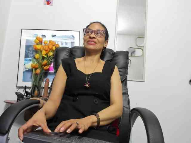 Aries-Mature webcam