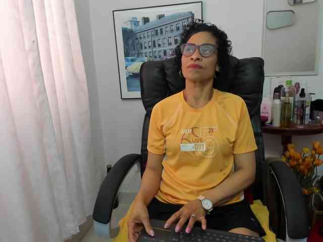 Aries-Mature webcam