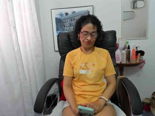 Aries-Mature webcam