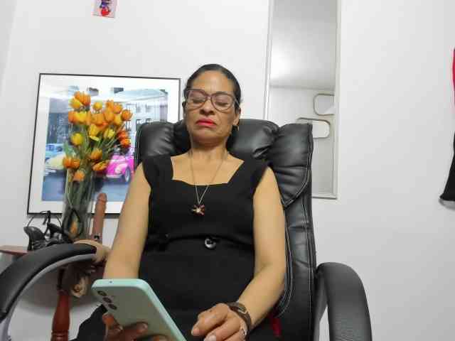 Aries-Mature webcam