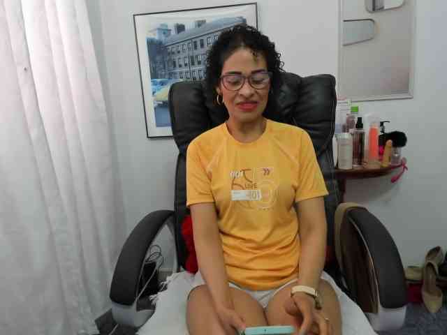Aries-Mature webcam