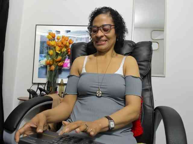Aries-Mature webcam