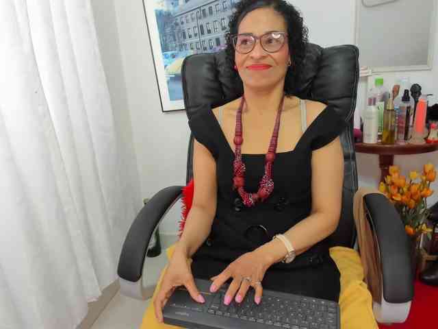 Aries-Mature webcam