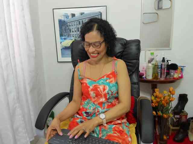Aries-Mature webcam