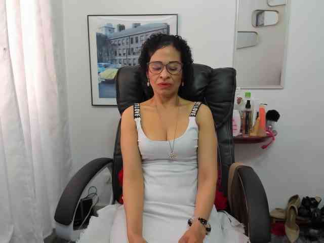 Aries-Mature webcam