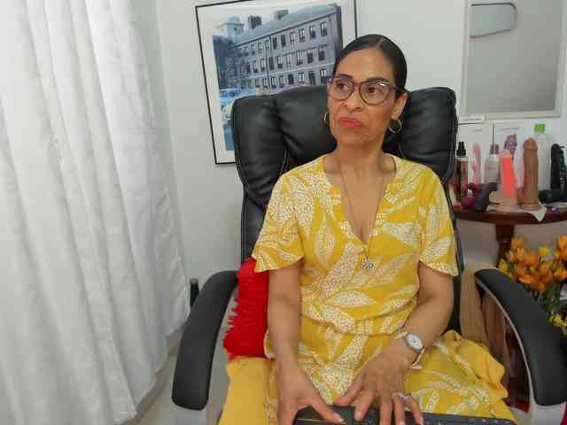 Aries-Mature webcam