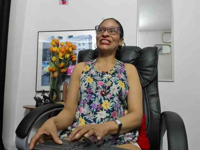 Aries-Mature webcam