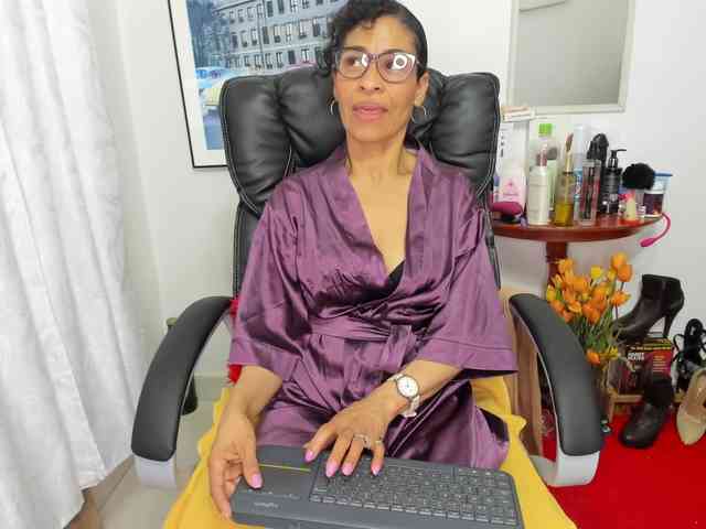Aries-Mature webcam