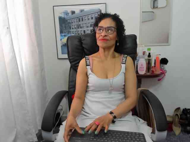 Aries-Mature webcam