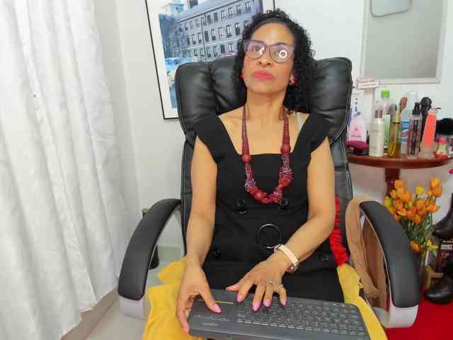 Aries-Mature webcam
