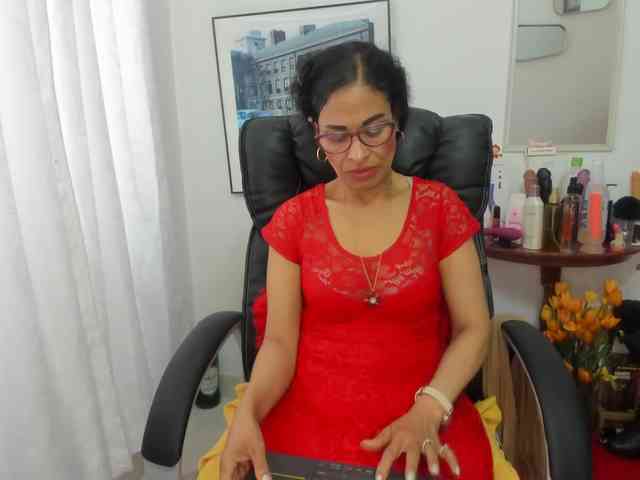 Aries-Mature webcam