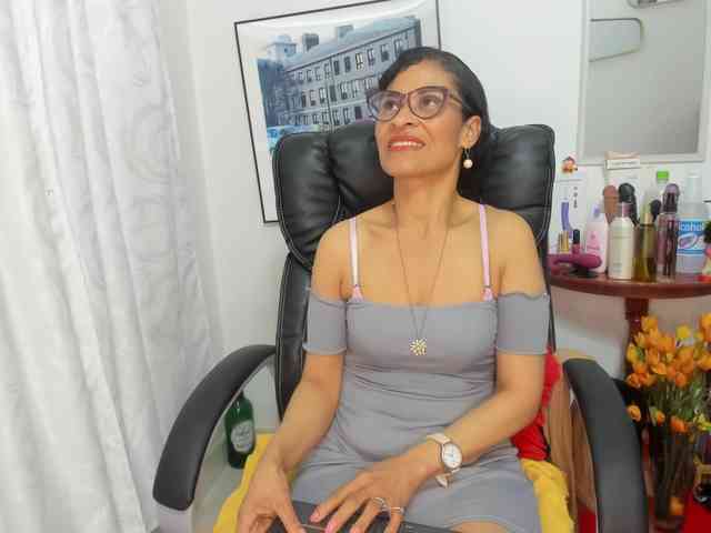 Aries-Mature webcam
