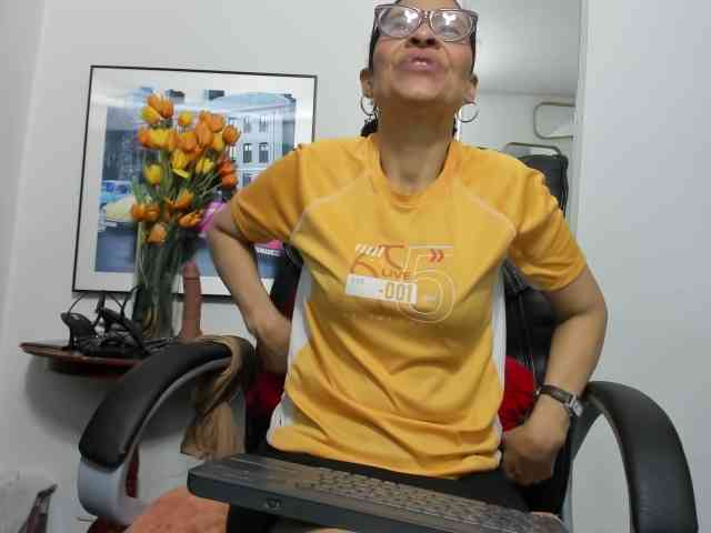 Aries-Mature webcam