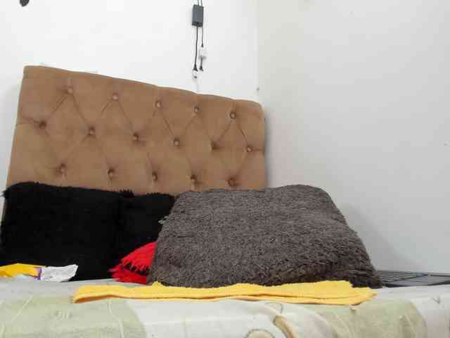 Aries-Mature webcam
