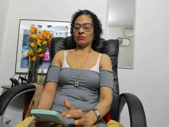 Aries-Mature webcam