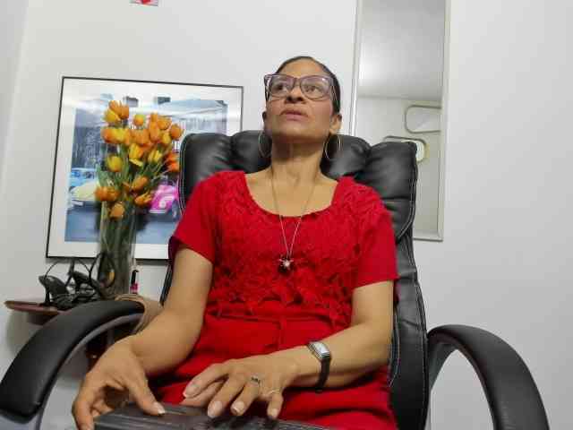 Aries-Mature webcam
