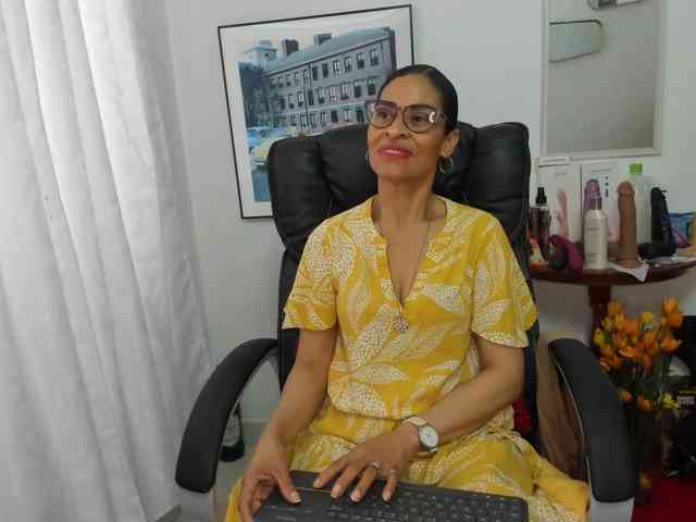 Aries-Mature webcam
