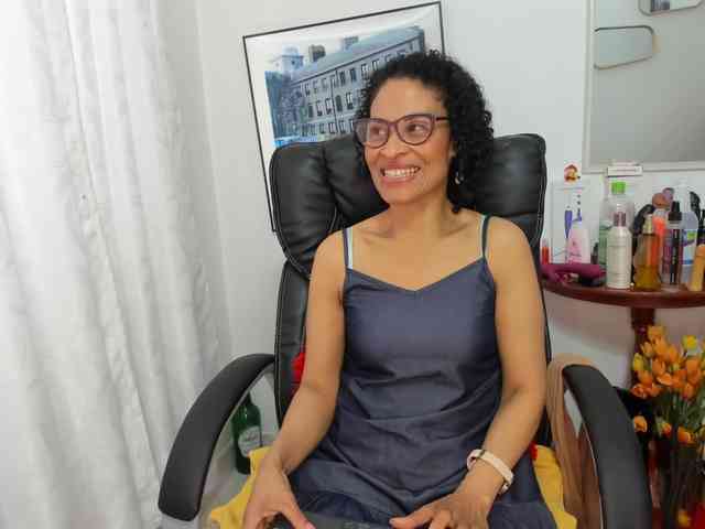 Aries-Mature webcam